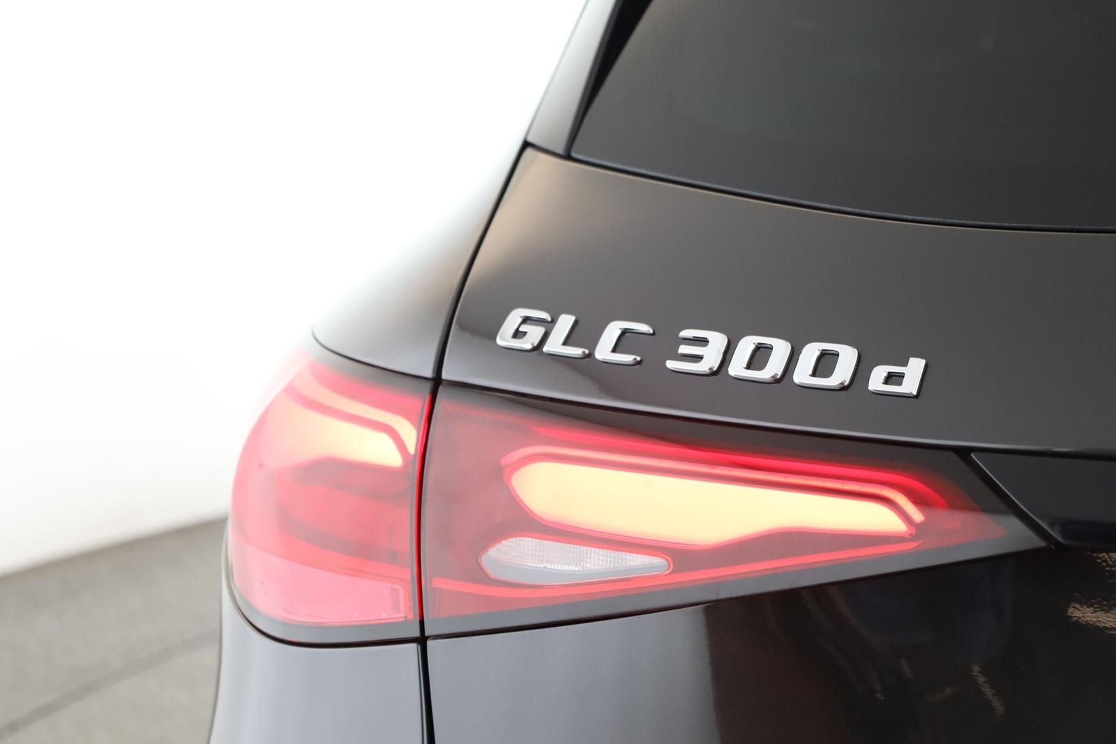 Mercedes-Benz GLC 300 d 4M AMG Advanced Night DIGITAL Pano AHK