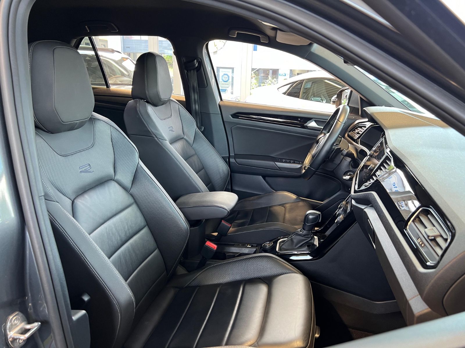 Volkswagen T-Roc R 4Motion - Samsaru's Car Outlet