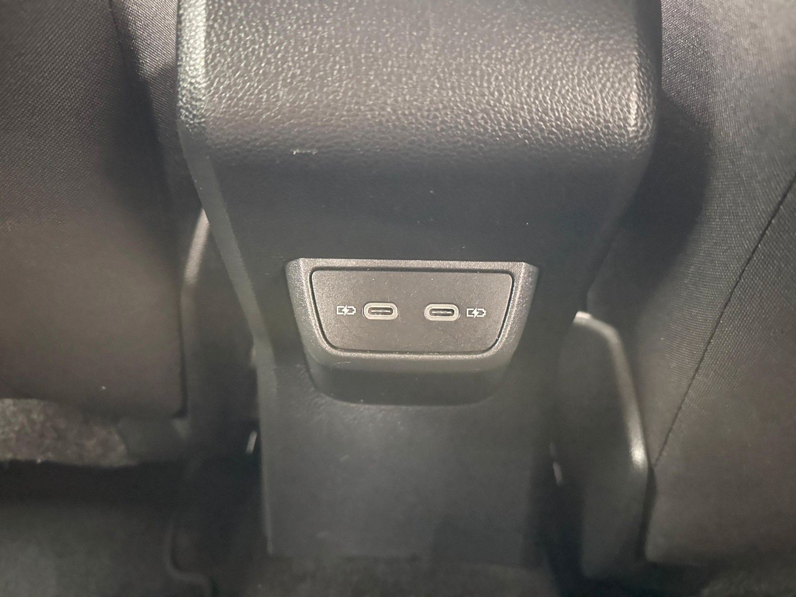Volkswagen Polo VI 1.0 TSI Automatik - Samsaru's Car Outlet