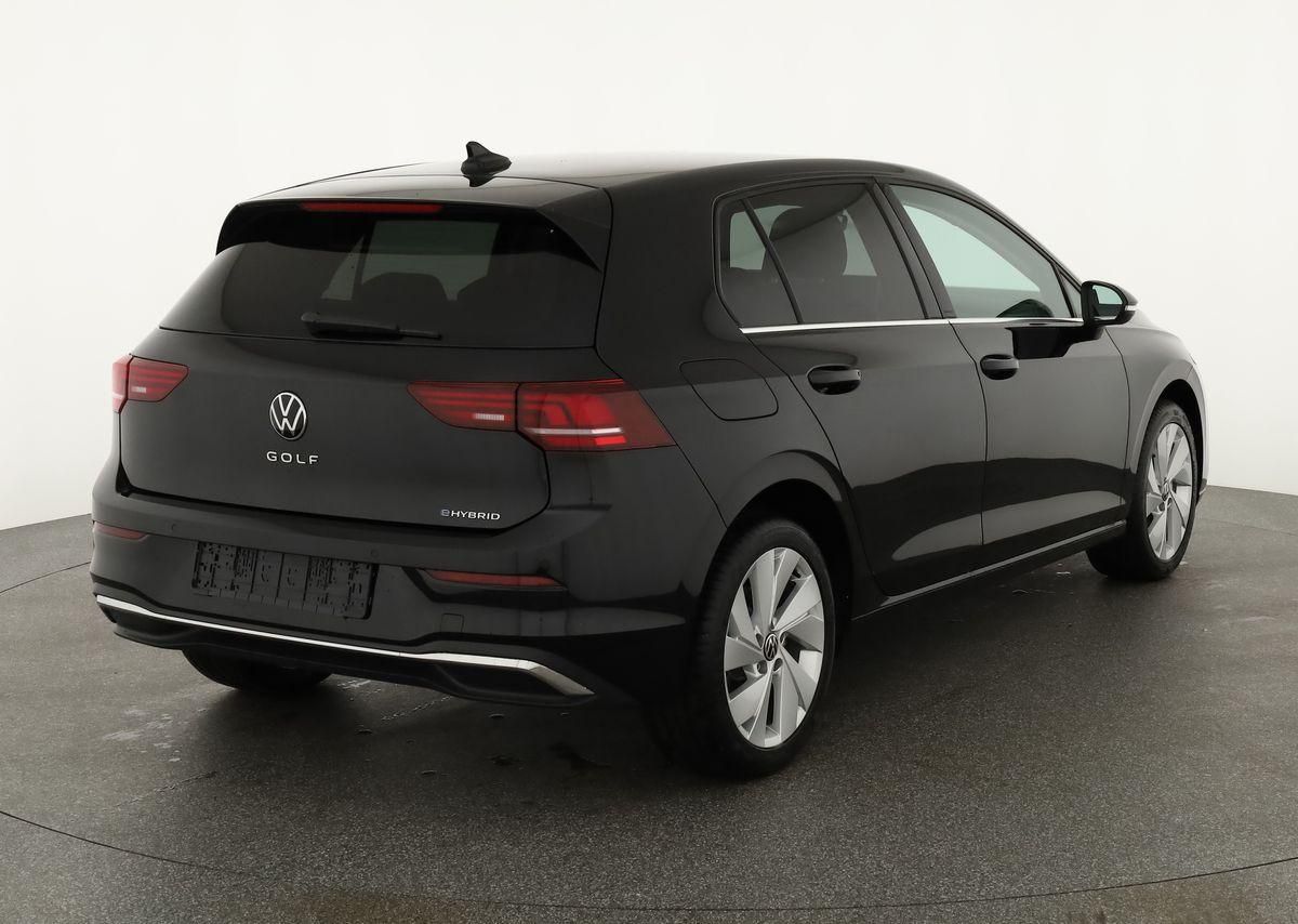 Volkswagen Golf VIII 1.5 eHybrid Style, AHK, Navi, Kamera,
