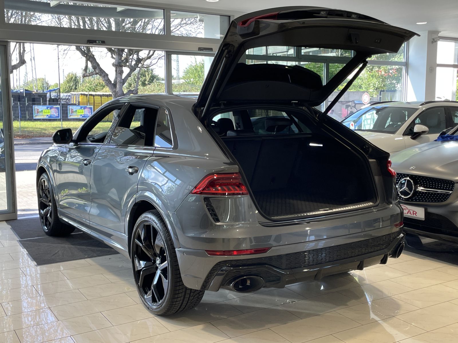 Audi RSQ8 4.0TFSI quattro4M /V8/PANO/B&O/HUD/8F.b.