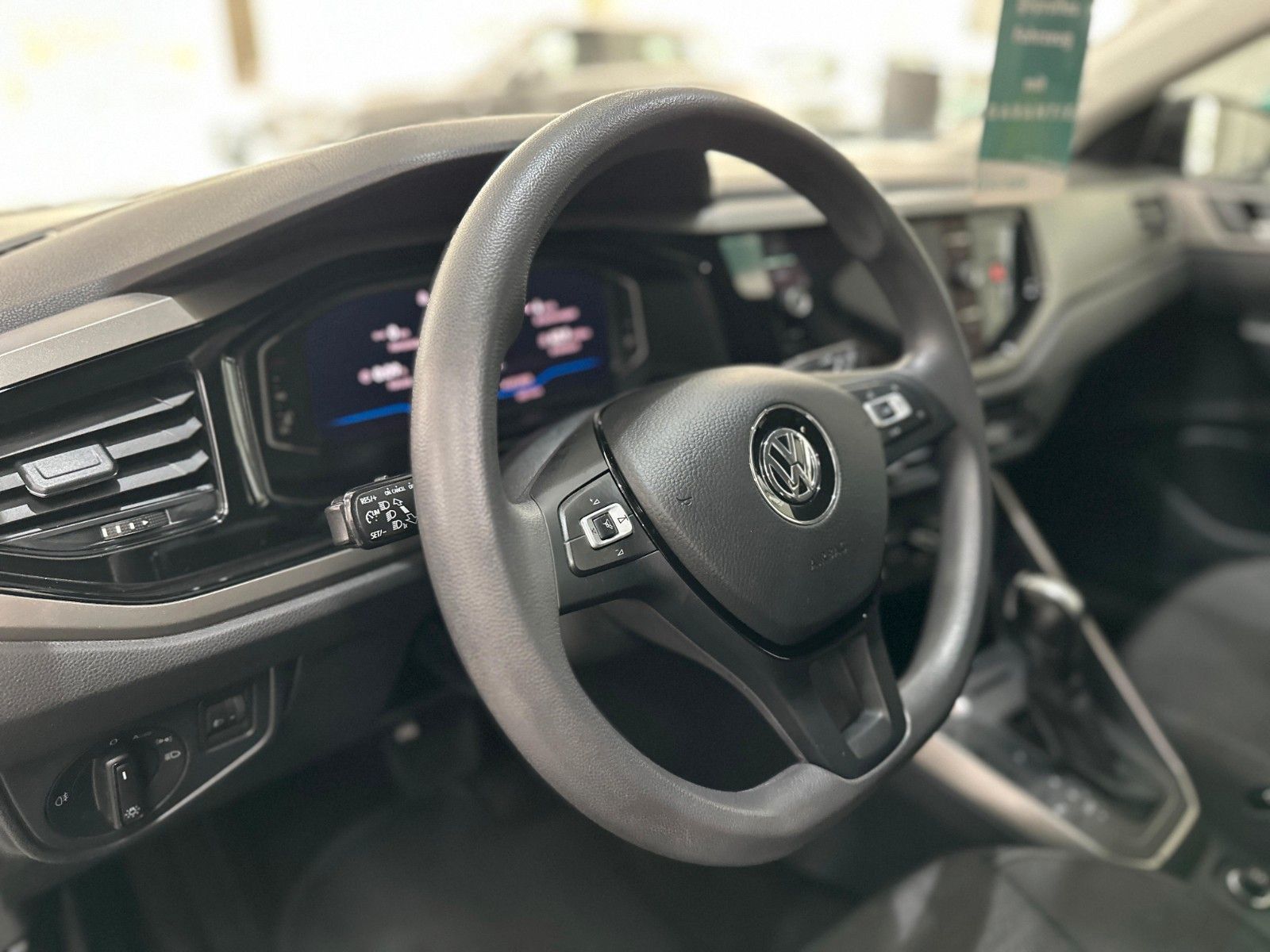 Volkswagen Polo VI 1.0 TSI Automatik - Samsaru's Car Outlet