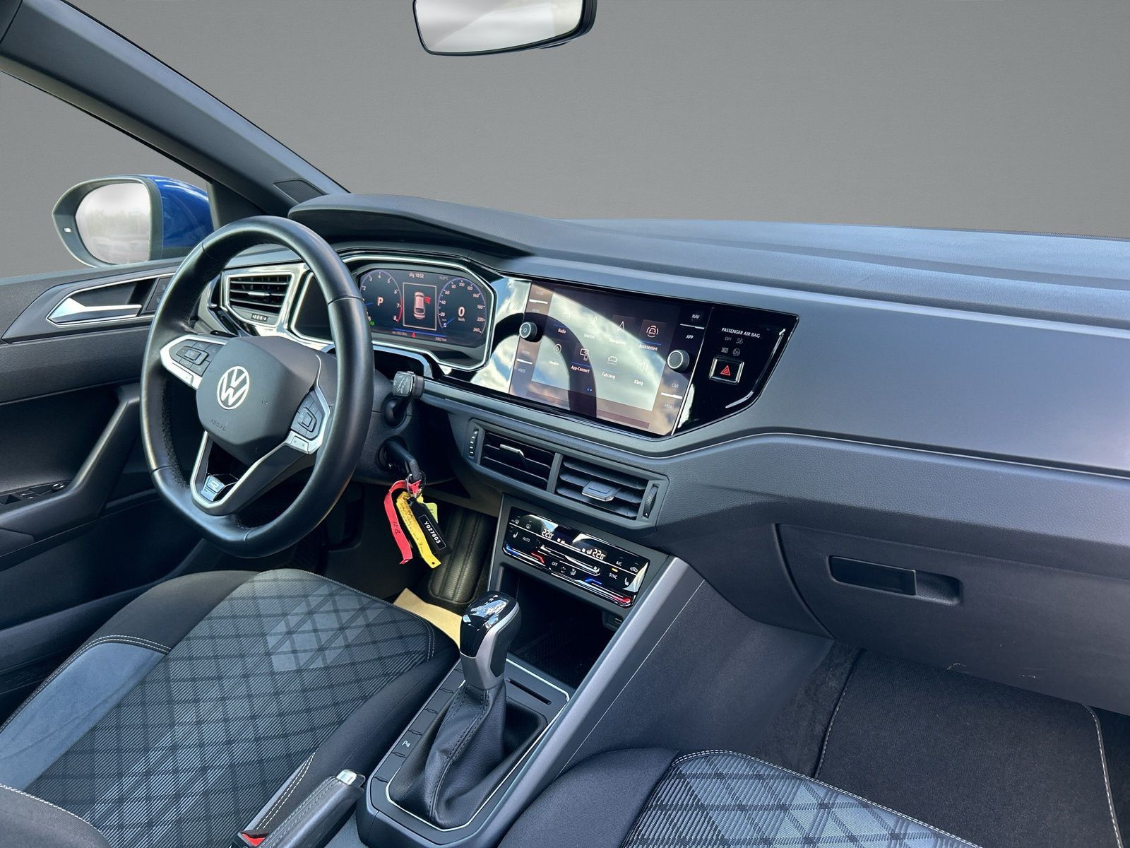 Volkswagen Taigo 1.5 TSI R-LINE - Samsaru's Car Outlet