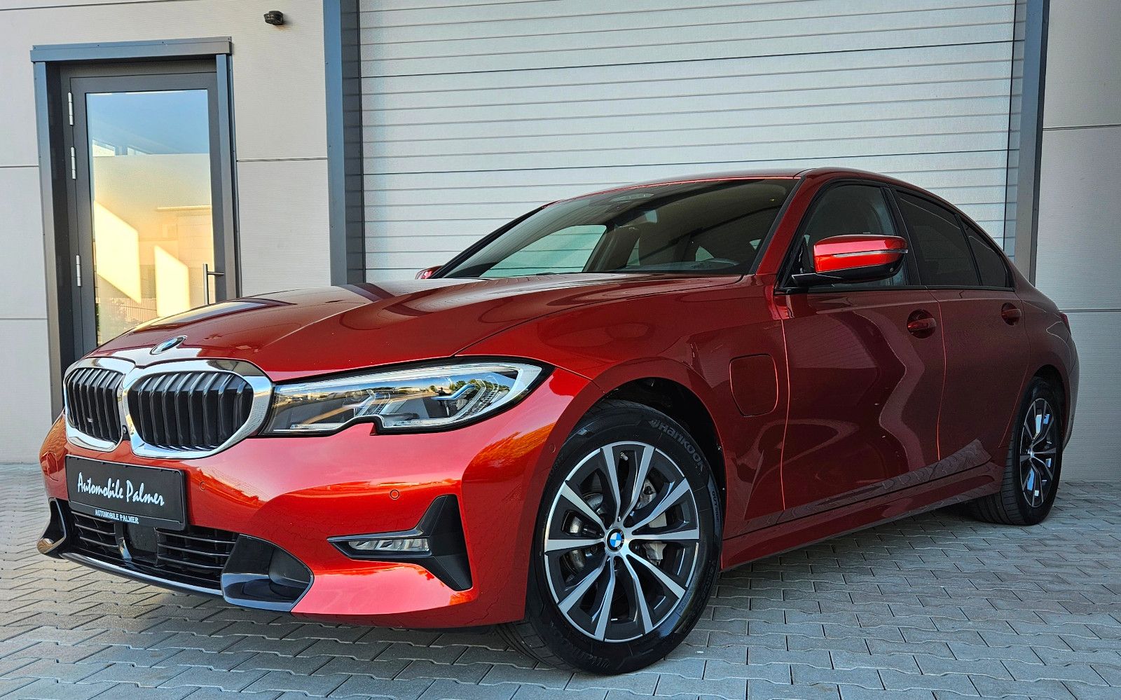 BMW 330e M Sport - Samsaru's Car Outlet