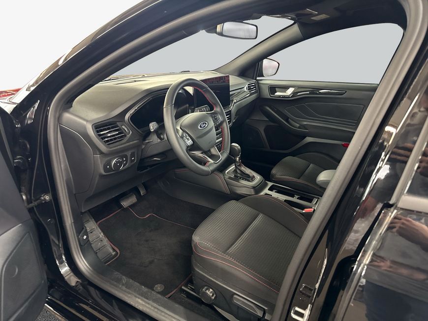 Ford Focus Turnier 1.0 EcoBoost Hybrid Aut. ST-LINE X