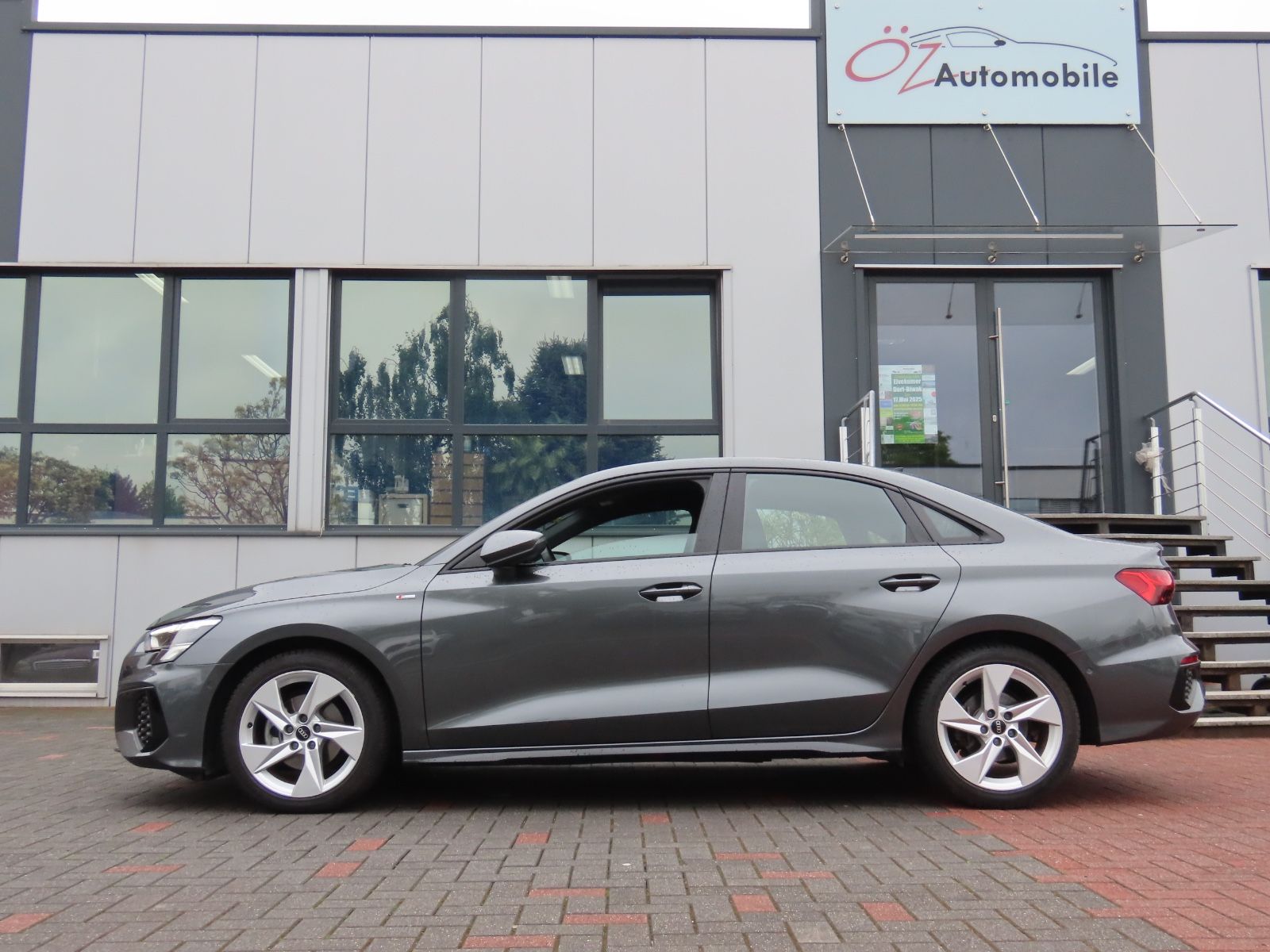 Audi A3 Limousine 35 TFSI S line Leder Ambiente