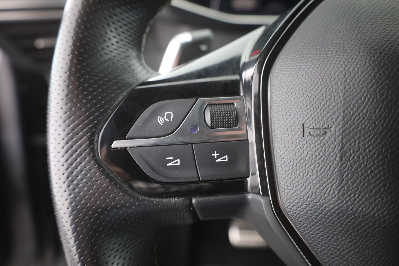 Peugeot 208 GT-Line PureTech 100 Aut. - Samsaru's Car Outlet