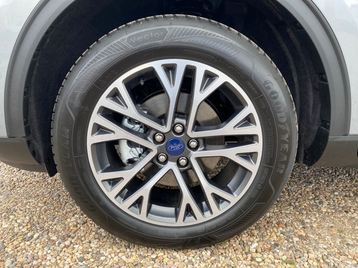 Ford Kuga Titanium X 2.5 PHEV - Samsaru's Car Outlet