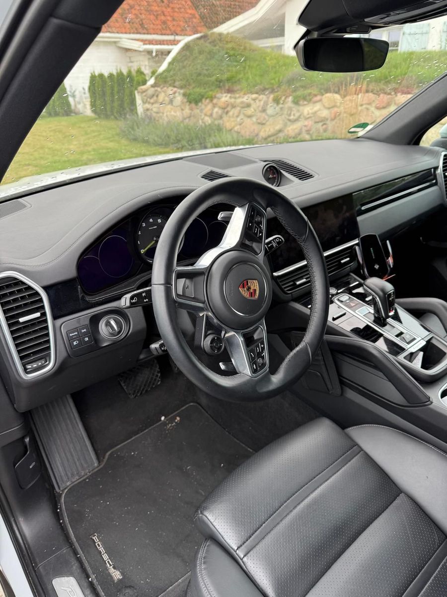 Porsche Cayenne E-Hybrid Platinum Edition