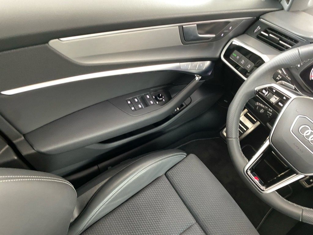 Audi A6 Avant 45 TFSI quattro S line - Samsaru's Car Outlet
