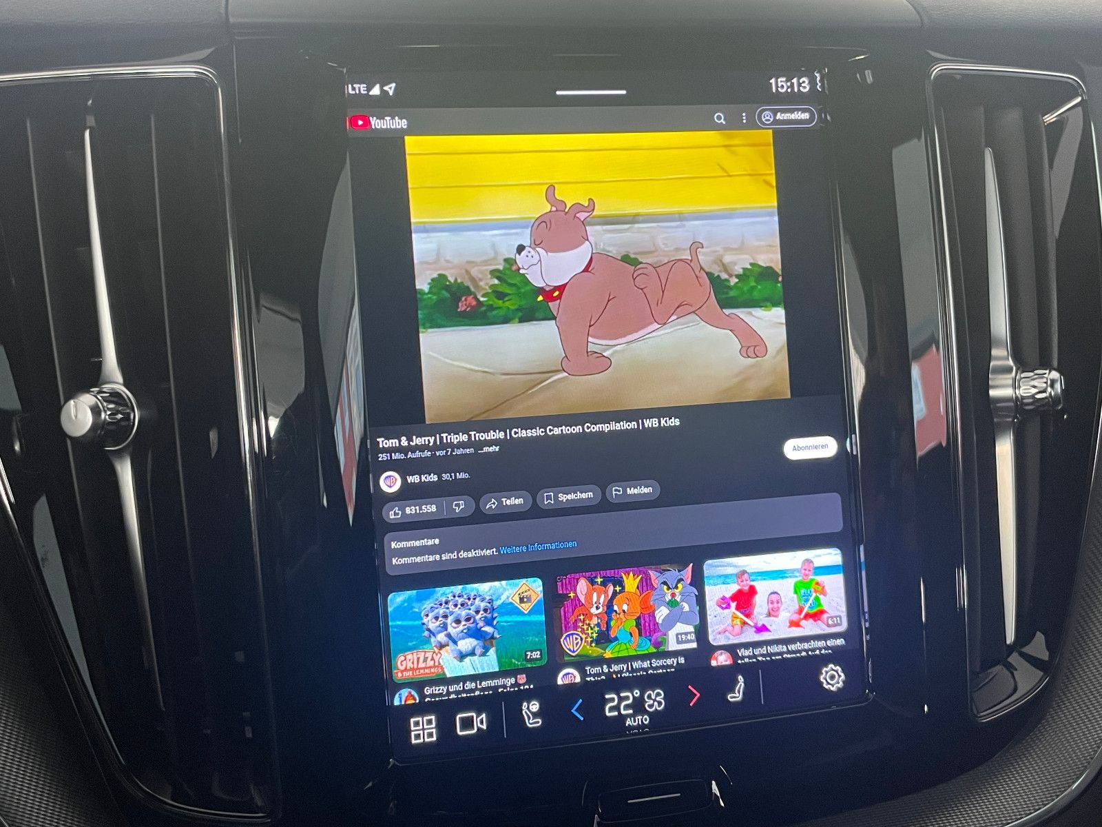 Volvo XC60 Plus Dark AWD*Navi*LED*Leder AHK*