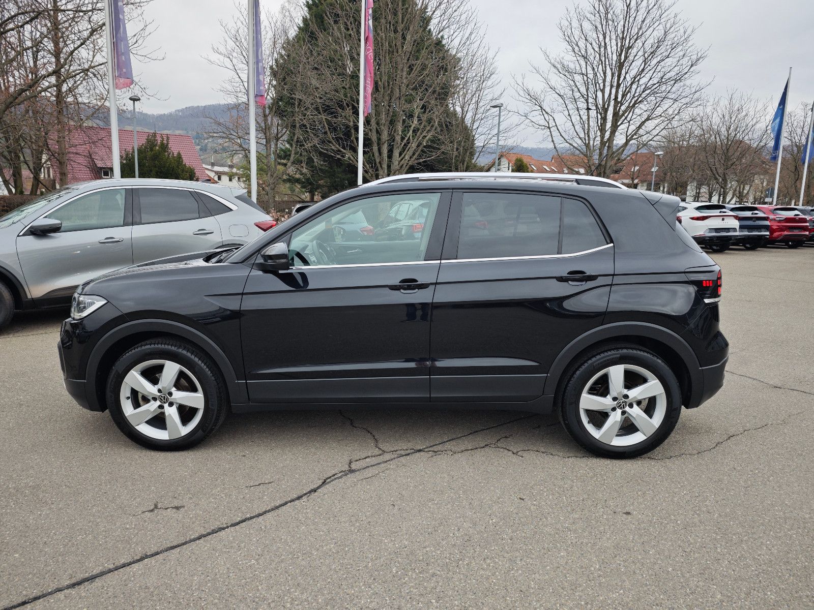Volkswagen T-Cross Style - Samsaru's Car Outlet