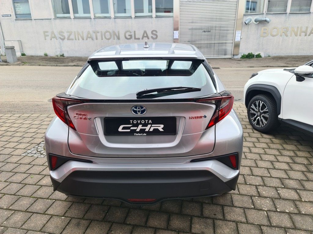 Toyota C-HR Hybrid - Samsaru's Car Outlet