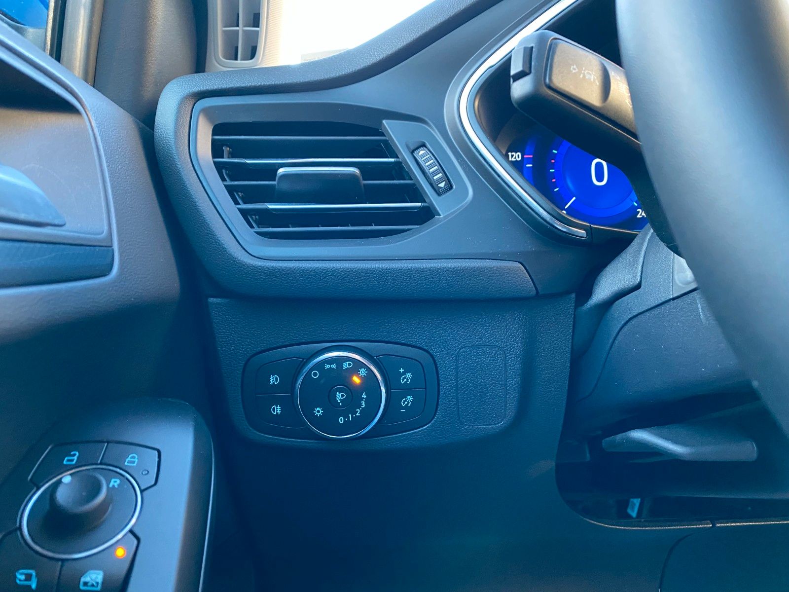 Ford Focus Turnier Active X 1,0EcoBoost*Automatik*Nav