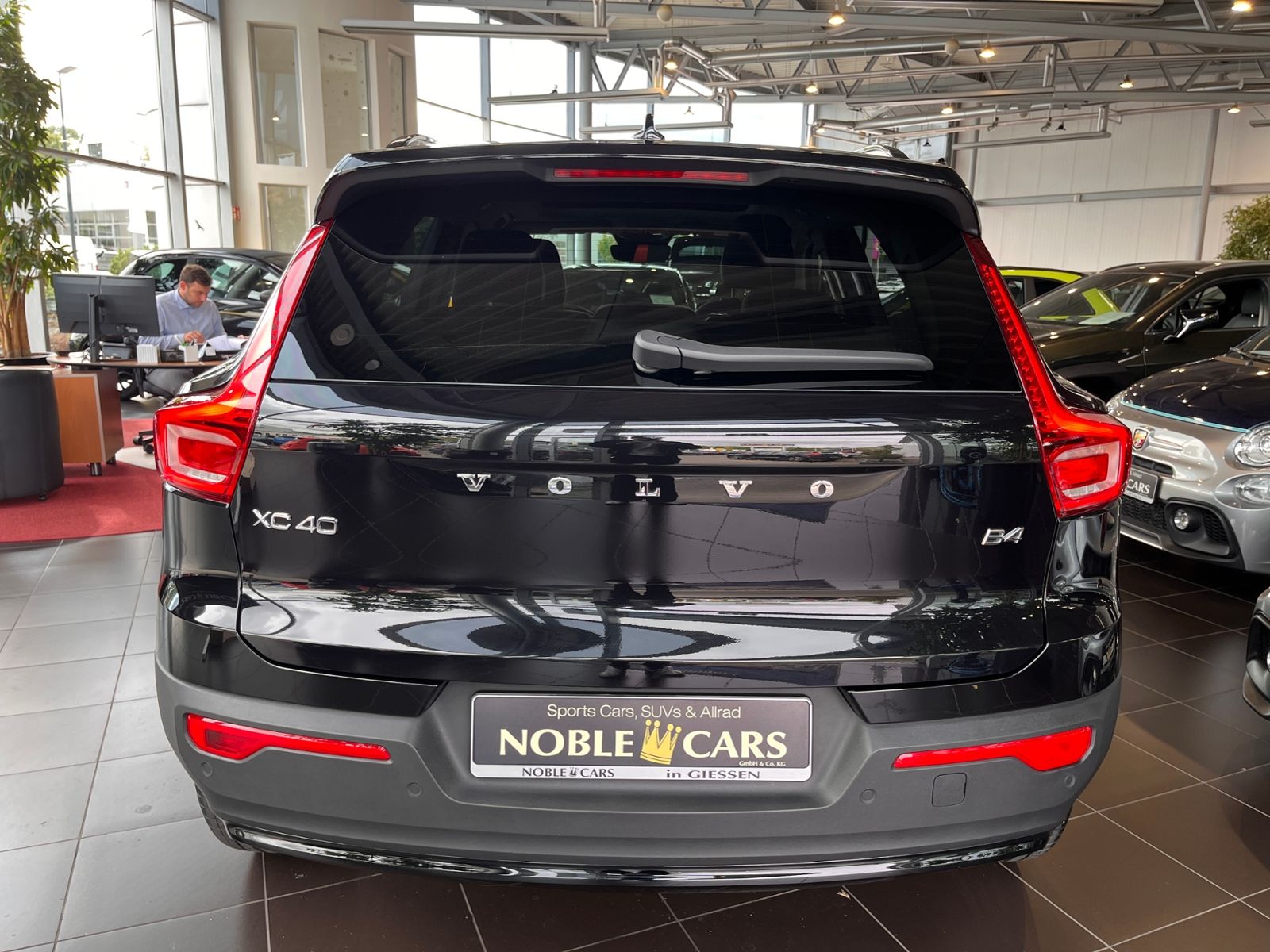 Volvo XC40 Ultra Dark PANO AHK 21" 360° KAM