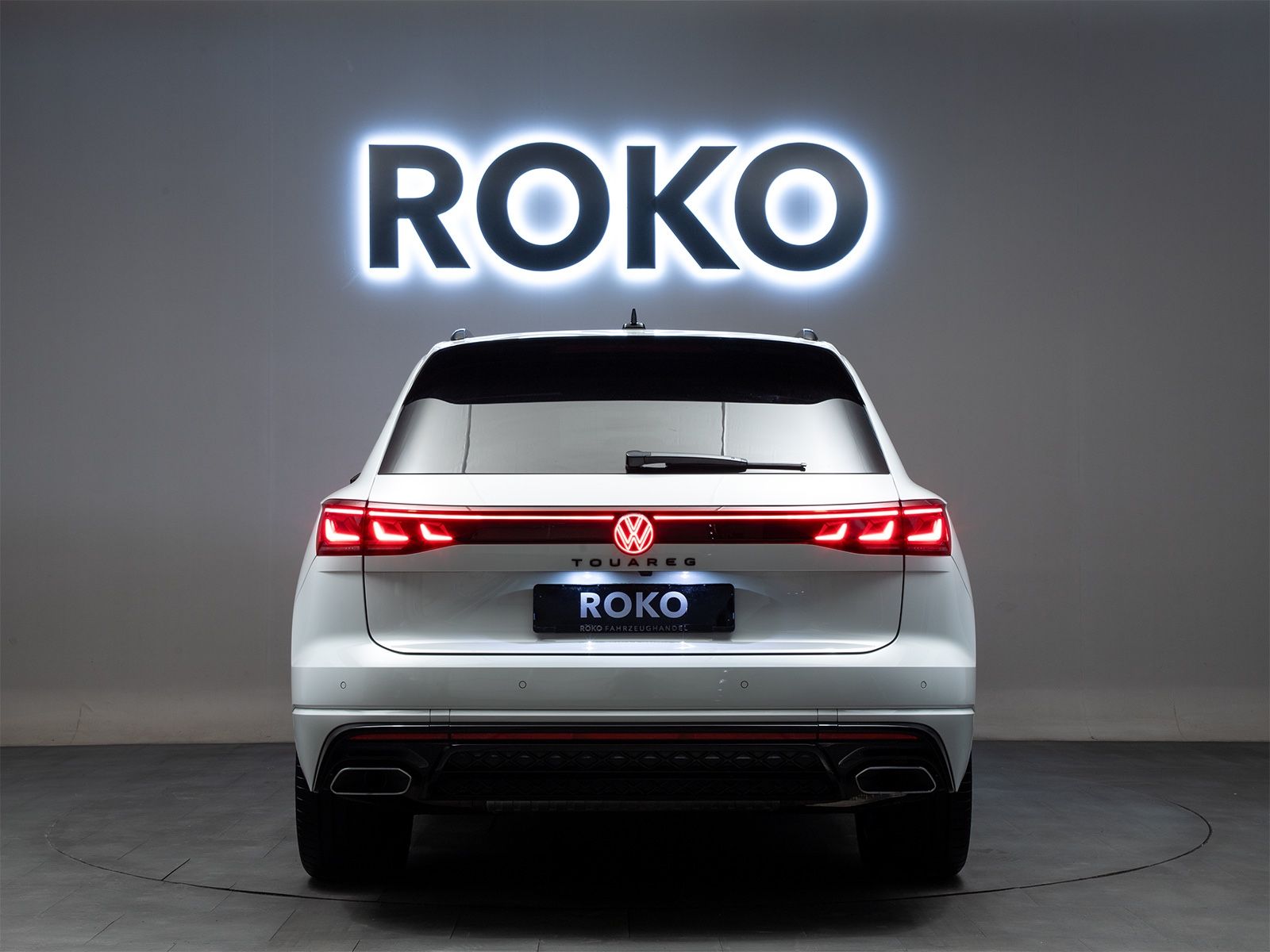 Volkswagen Touareg R-Line - Samsaru's Car Outlet