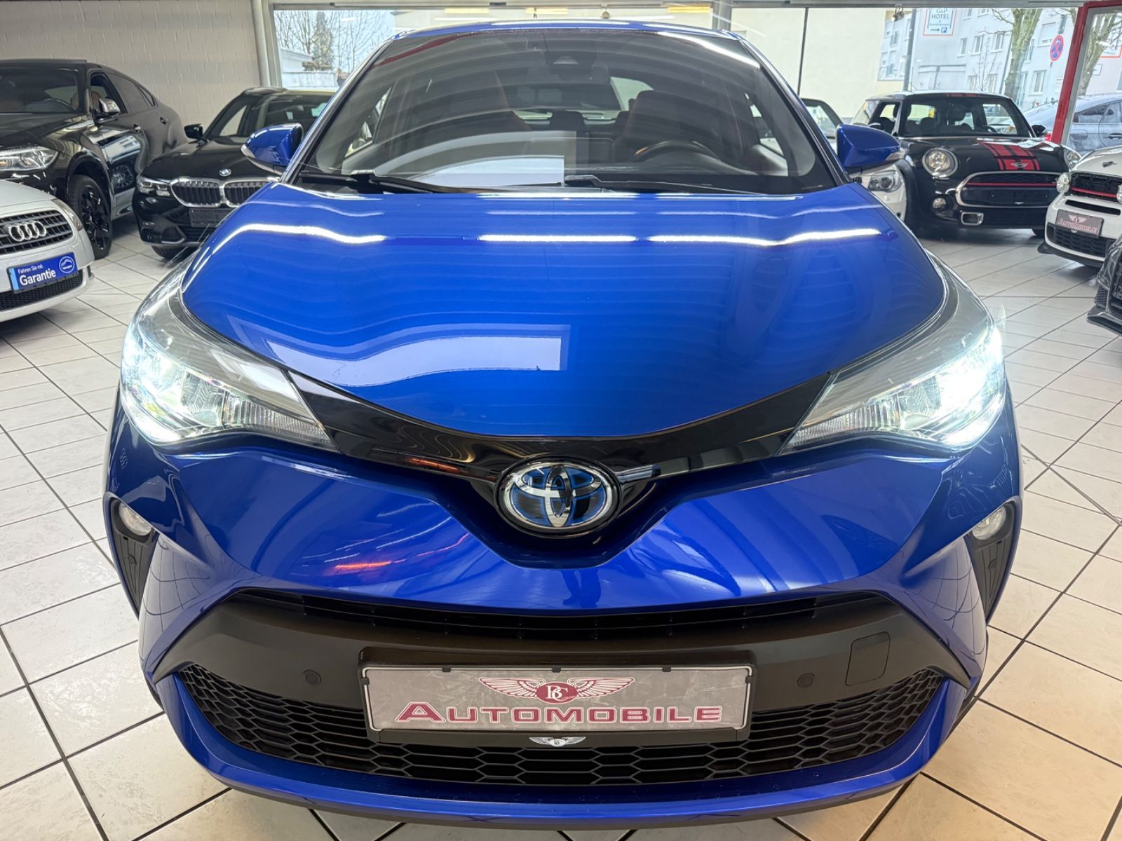 Toyota C-HR Hybrid Team D - Samsaru's Car Outlet