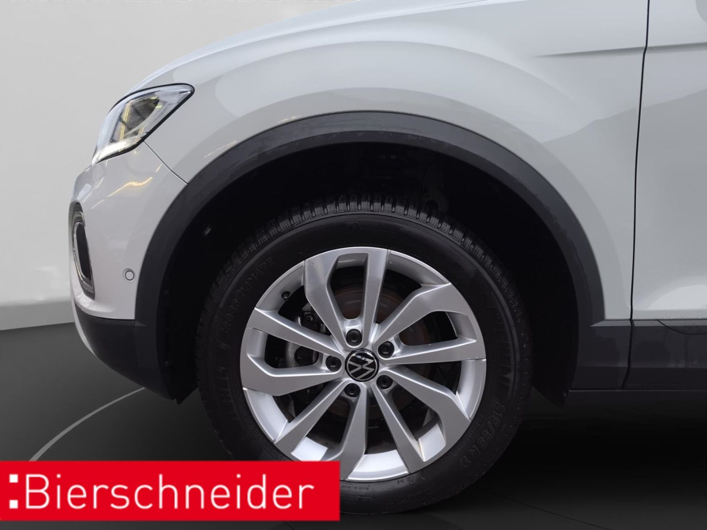 Volkswagen T-Roc 1.5 TSI DSG Life - Samsaru's Car Outlet
