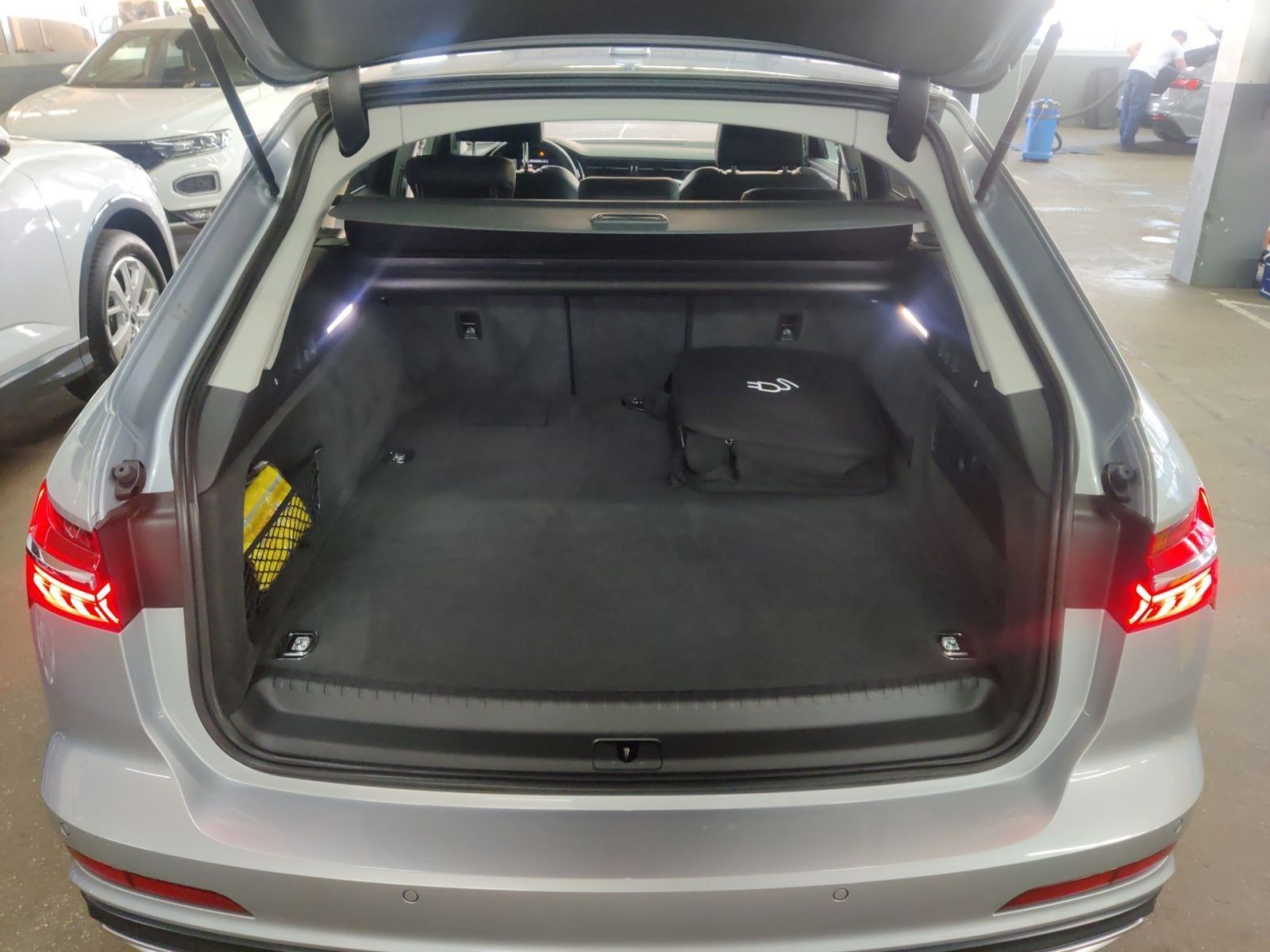 Audi A6 Avant 55 TFSI e quattro sport - Samsaru's Car Outlet