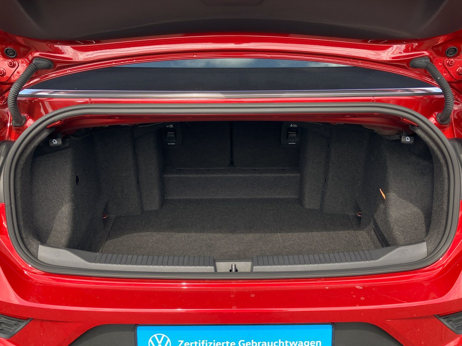 Volkswagen T-Roc Cabriolet Style 1.0 TSI - Samsaru's Car Outlet