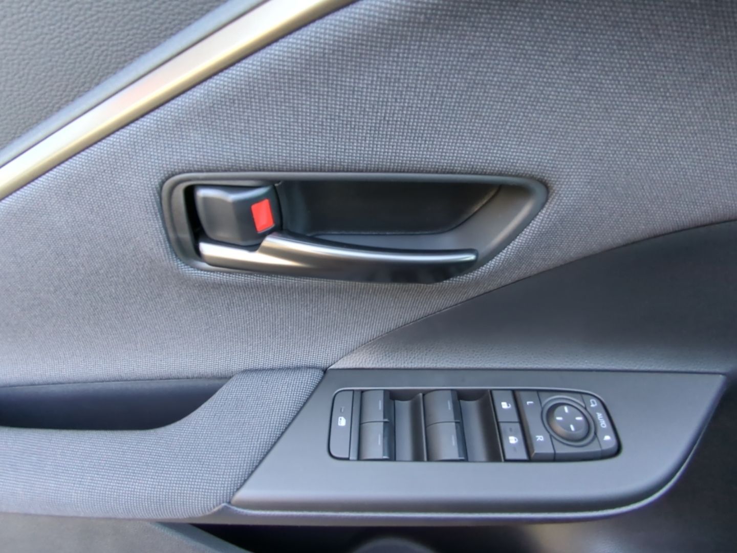 Toyota C-HR Plug-In Hybrid 2.0 EU6e FWD Teamplayer CVT