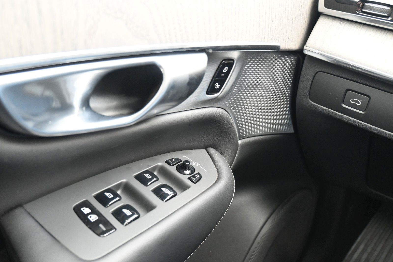 Volvo XC90 B5 Ultimate Bright AWD MASS*LUFT*BW*HUD*AHK