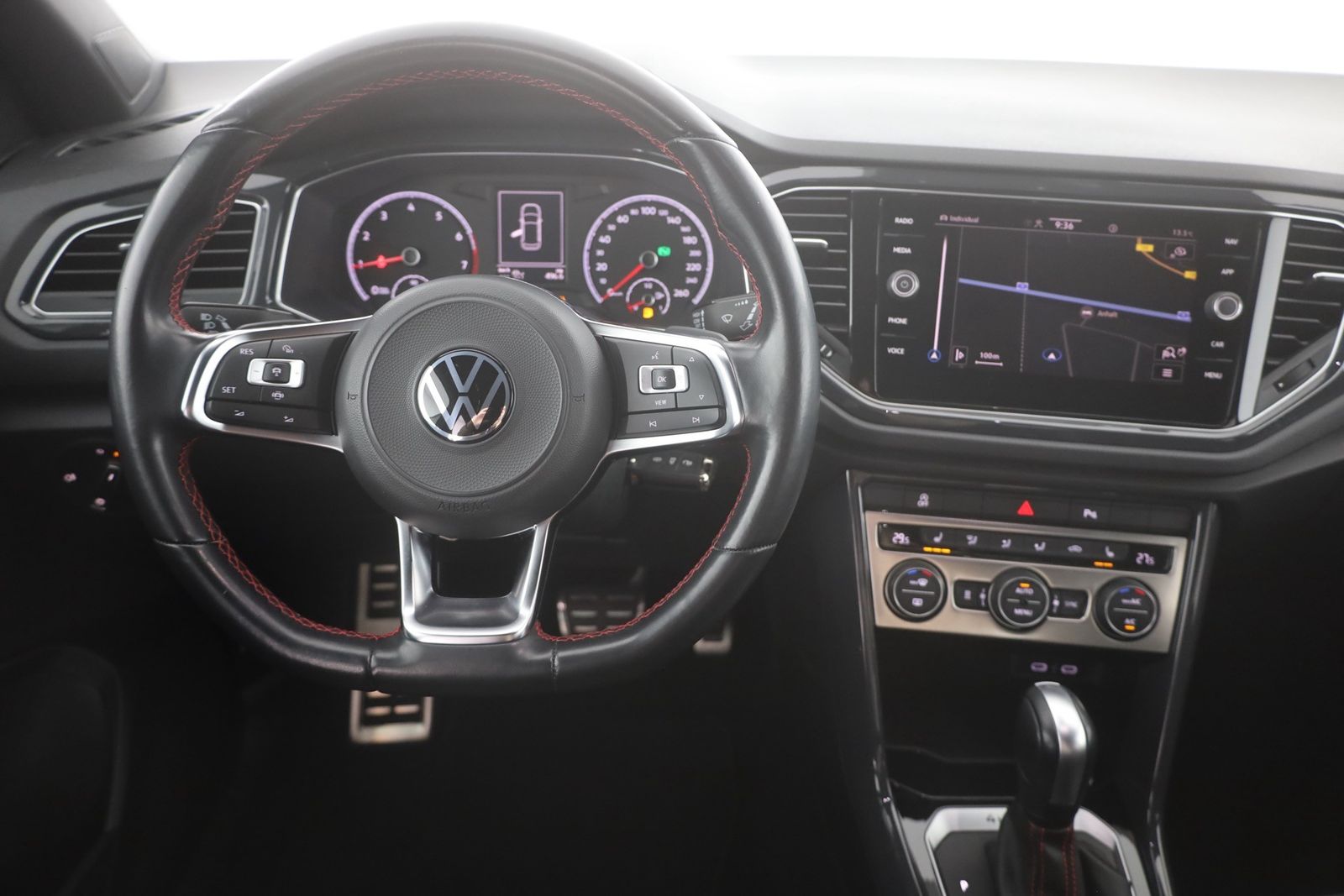 Volkswagen T-Roc 2.0 TSI 4Motion sport - Samsaru's Car Outlet