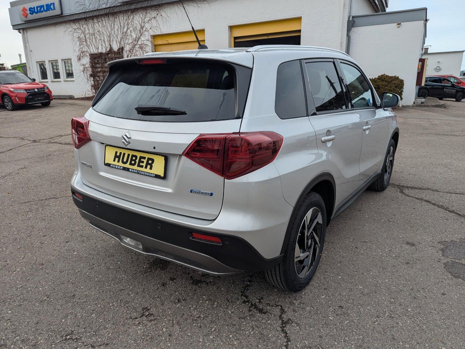 Suzuki Vitara 1.4 BOOSTERJET Hybrid Comfort+ Allgrip - Samsaru's Car Outlet