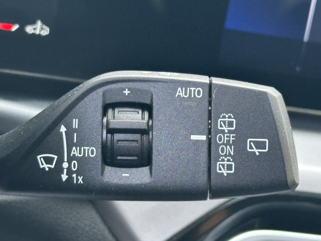 BMW 320 d Touring LCI xDrive - Samsaru's Car Outlet