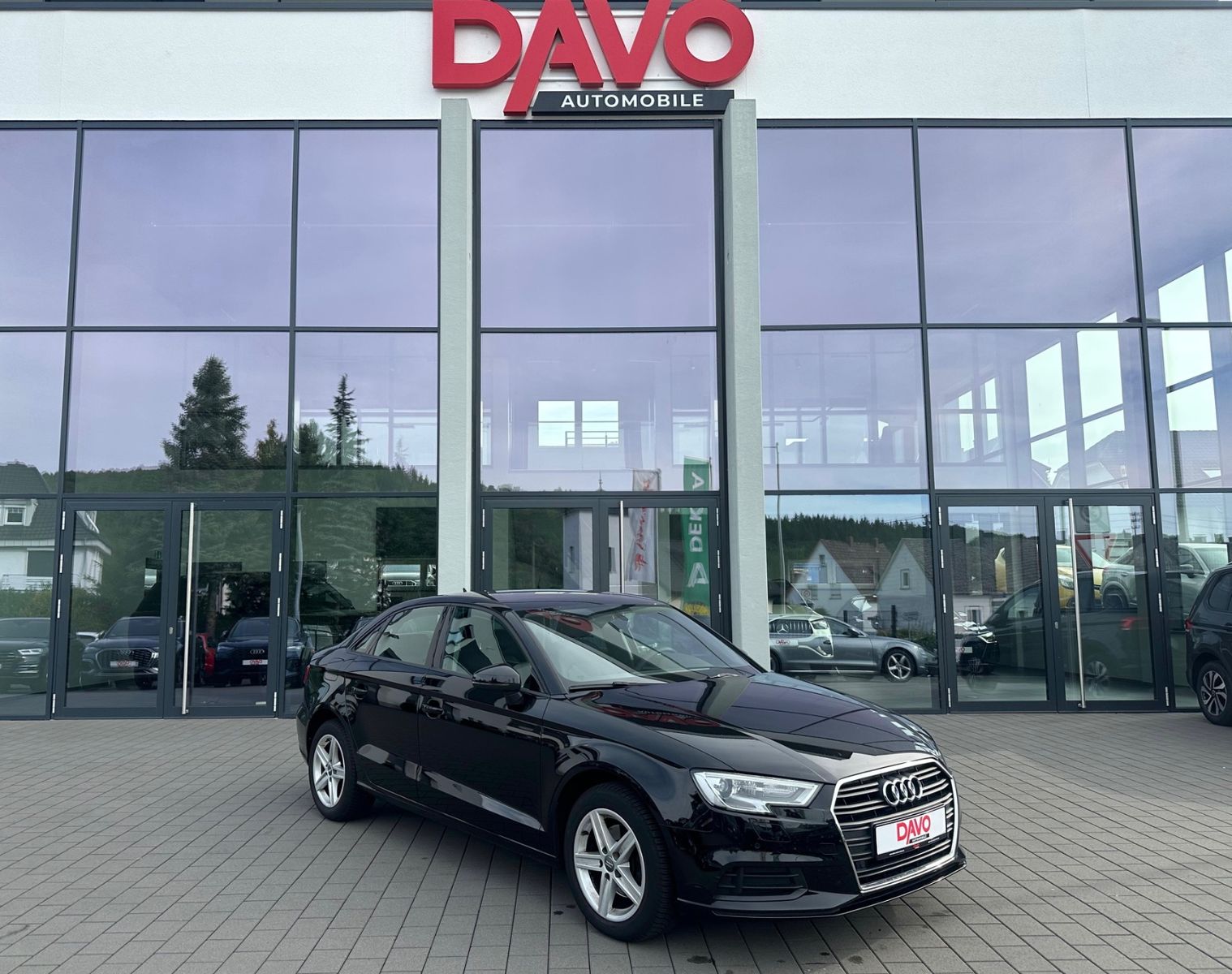 Audi A3 Limousine 30 TFSI - Samsaru's Car Outlet