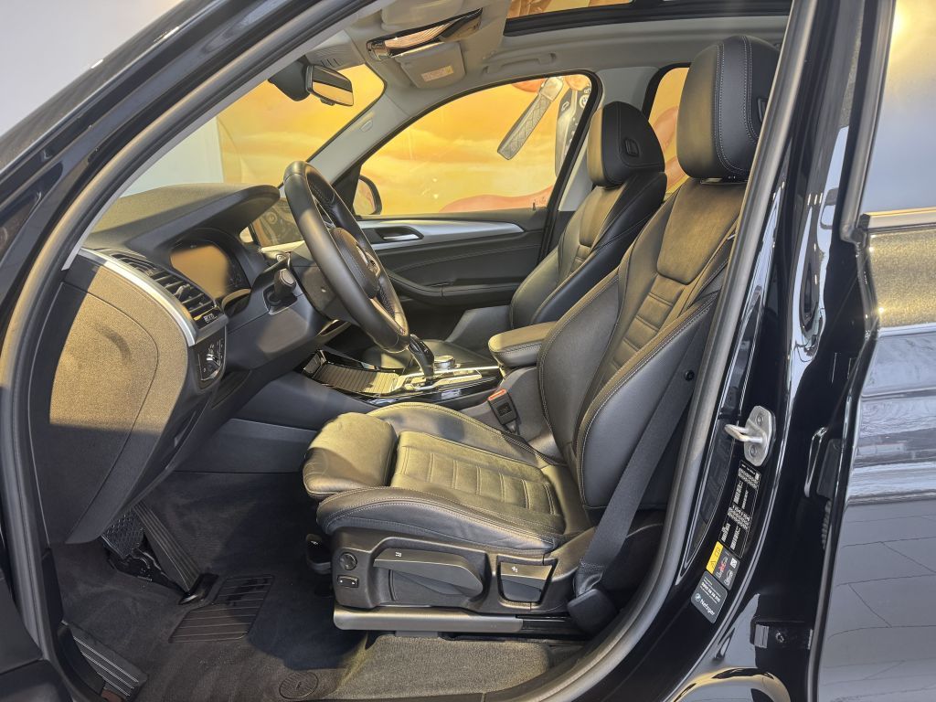 BMW X3 xDrive30e PANO+KAM+KOMF+HUD+HIFI+DAB+LEDer+AL