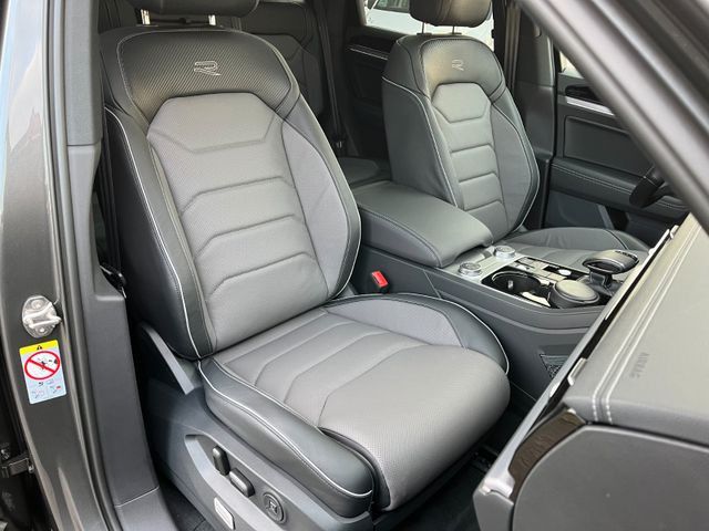 Volkswagen Touareg 3.0 TDI R-Line - Samsaru's Car Outlet