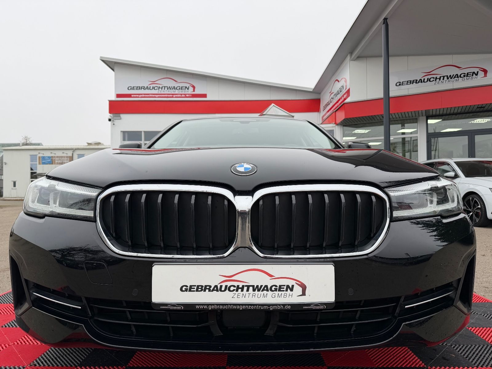 BMW 520D XDRIVE AUT.*LED*AHK*ACC*