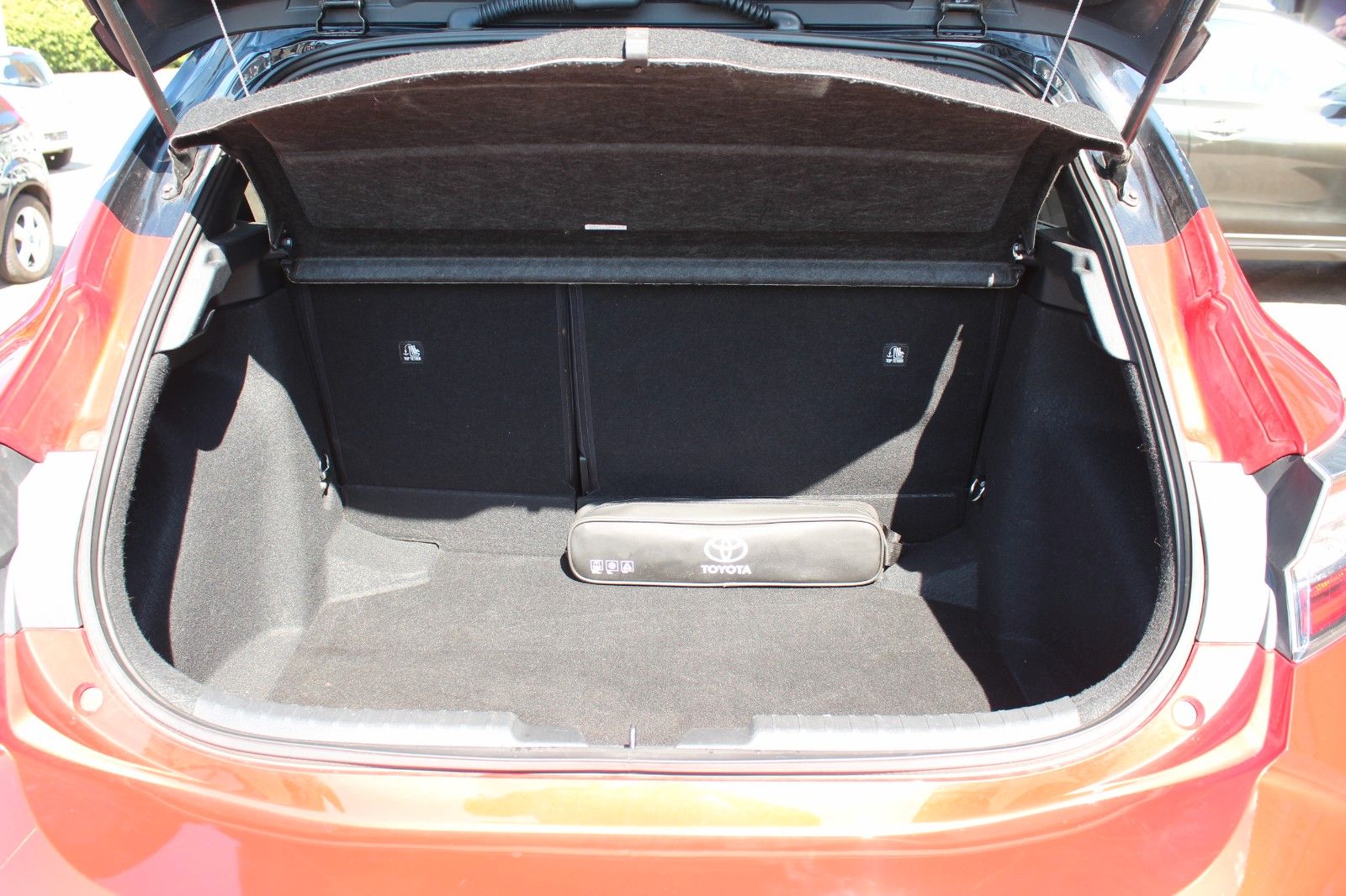 Toyota Corolla Hybrid Club - Samsaru's Car Outlet
