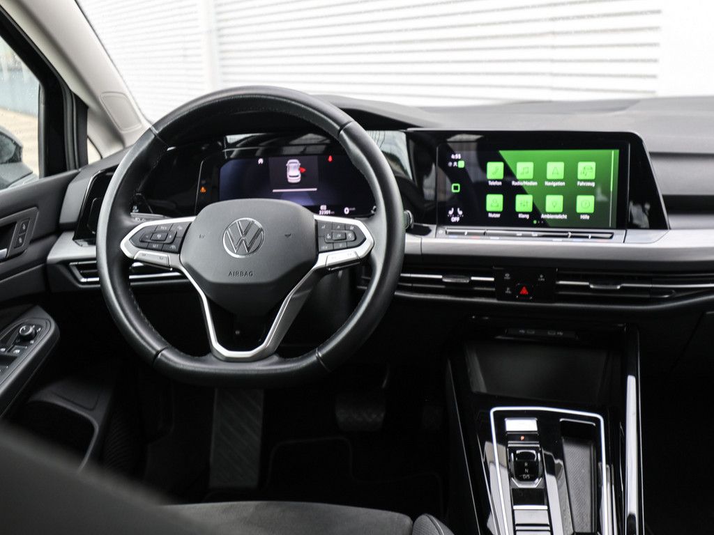 Volkswagen Golf VIII 1.5 e TSI Style DSG - Samsaru's Car Outlet