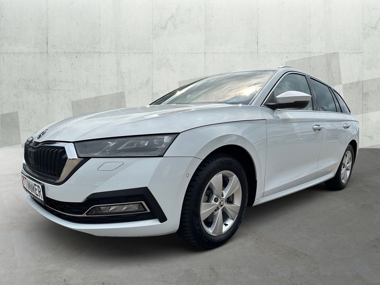 Skoda Octavia Combi 2.0 TDI DSG STYLE - Samsaru's Car Outlet