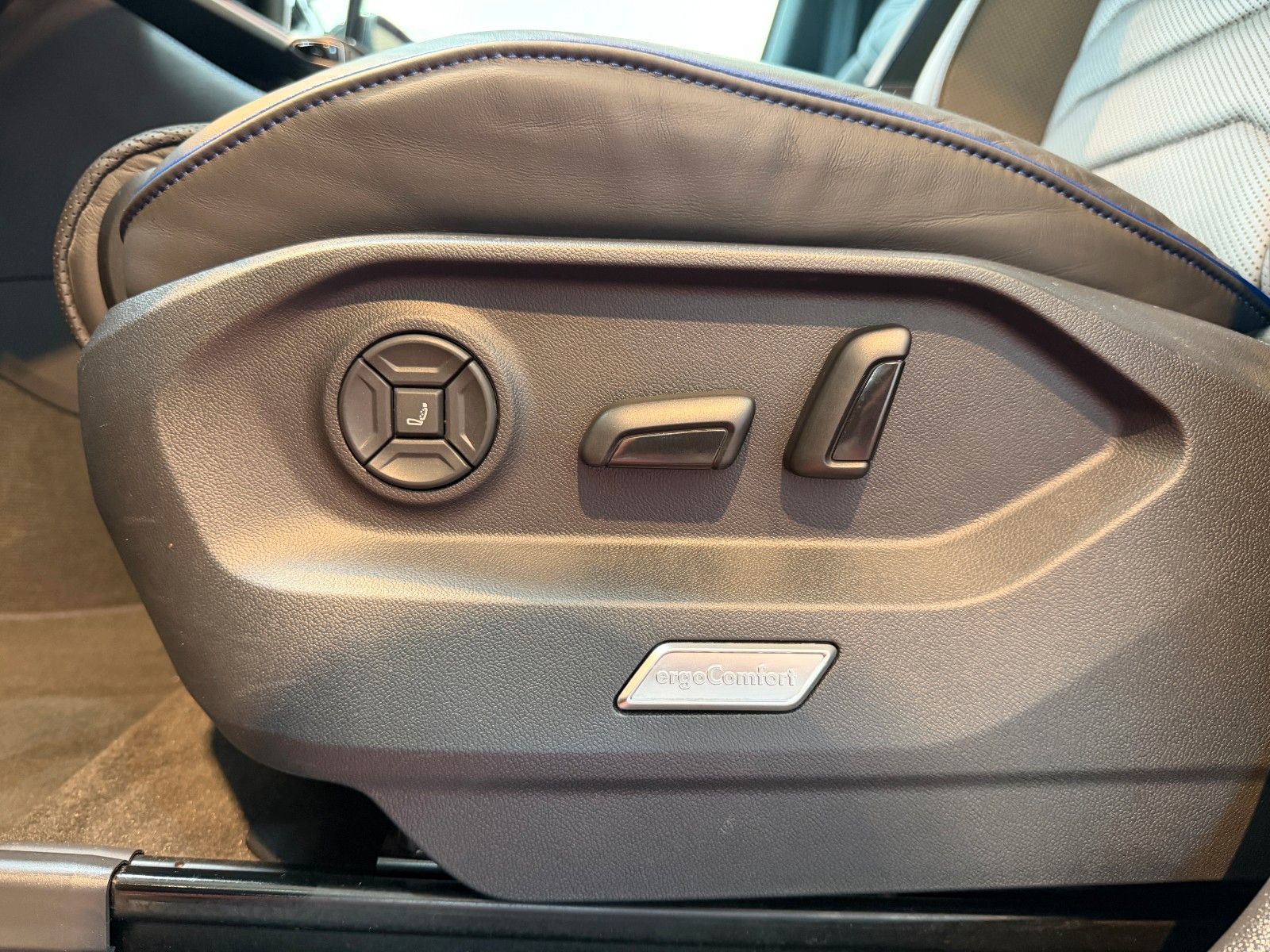 Volkswagen Touareg 3.0 V6 e-Hybrid 4Motion R *LED*Virtual*