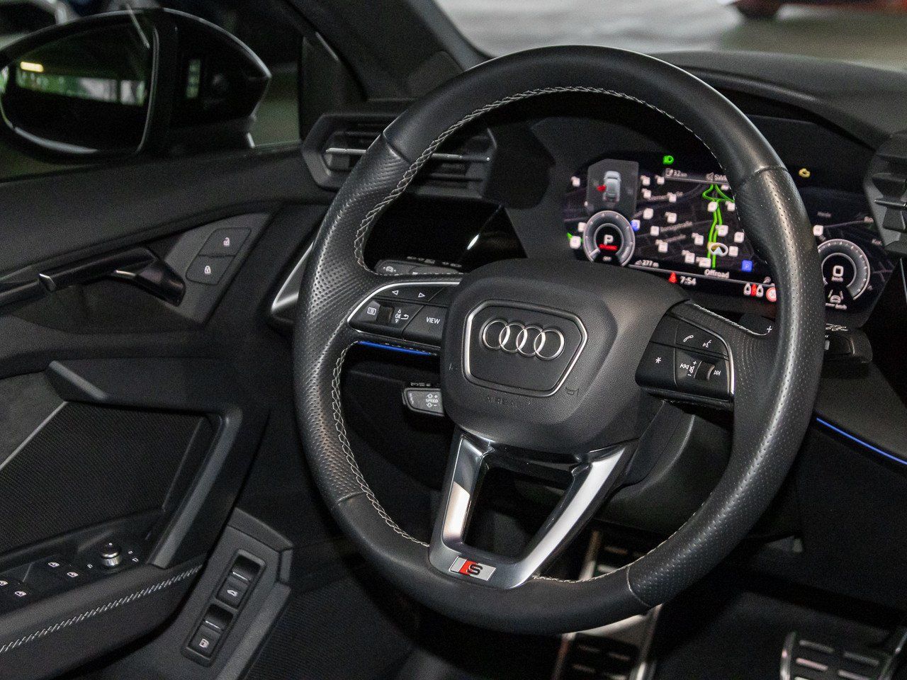 Audi A3 Sportback 45 TFSI e S line AHK Keyless Kamera