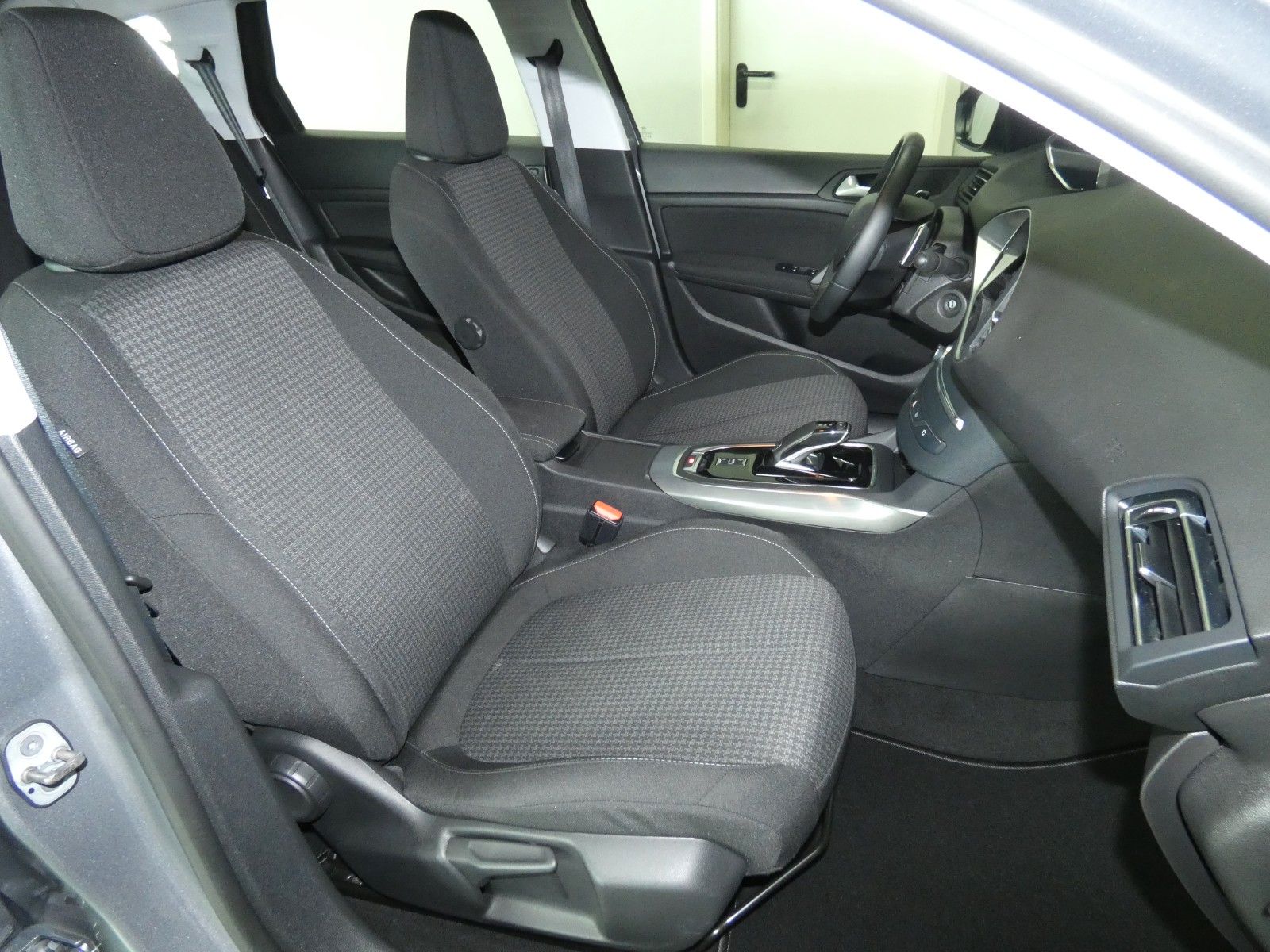 Peugeot 308 SW 1.5 HDi Active Pack - Samsaru's Car Outlet