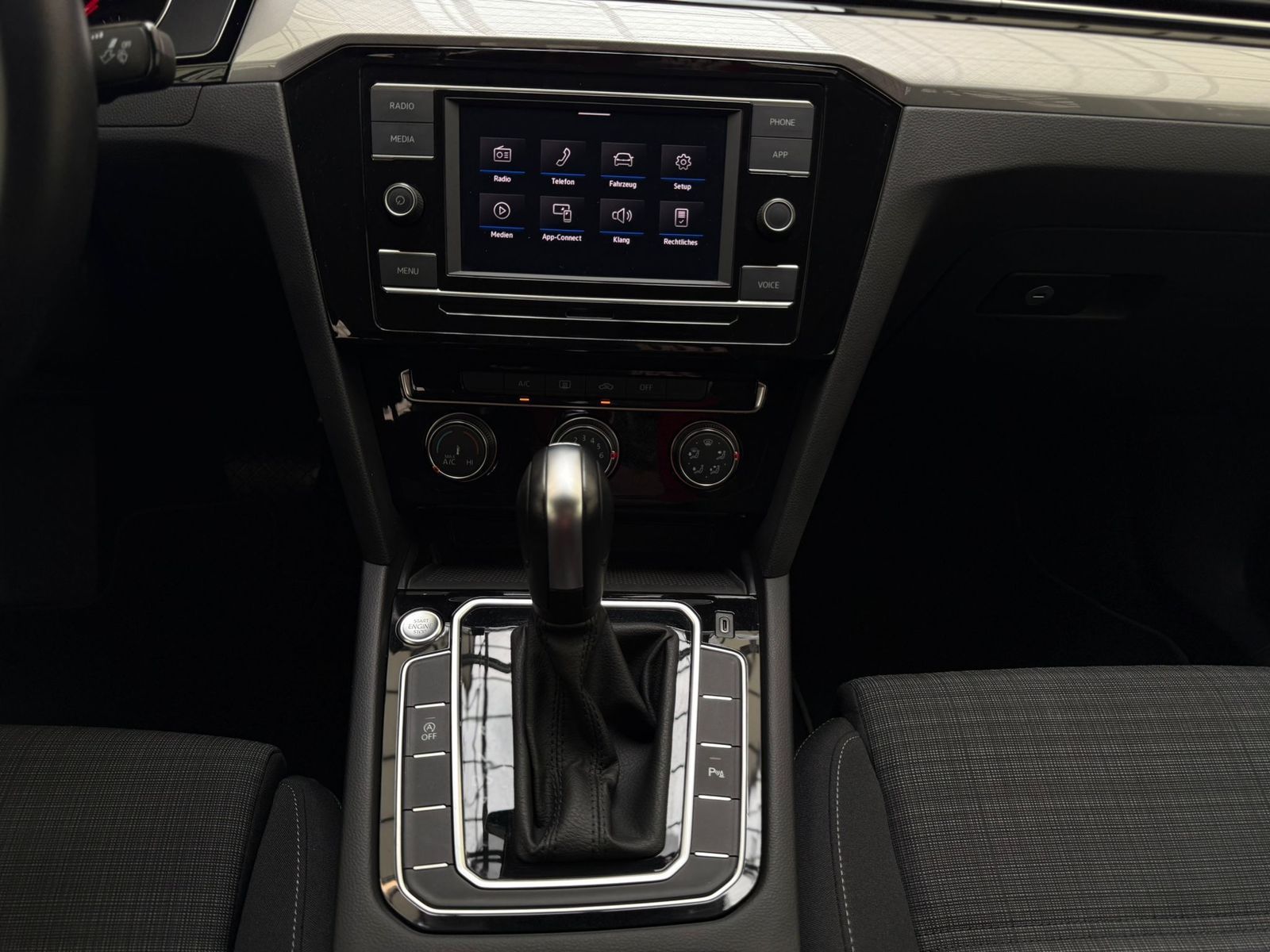 Volkswagen Passat 2.0 TDI Business DSG - Samsaru's Car Outlet