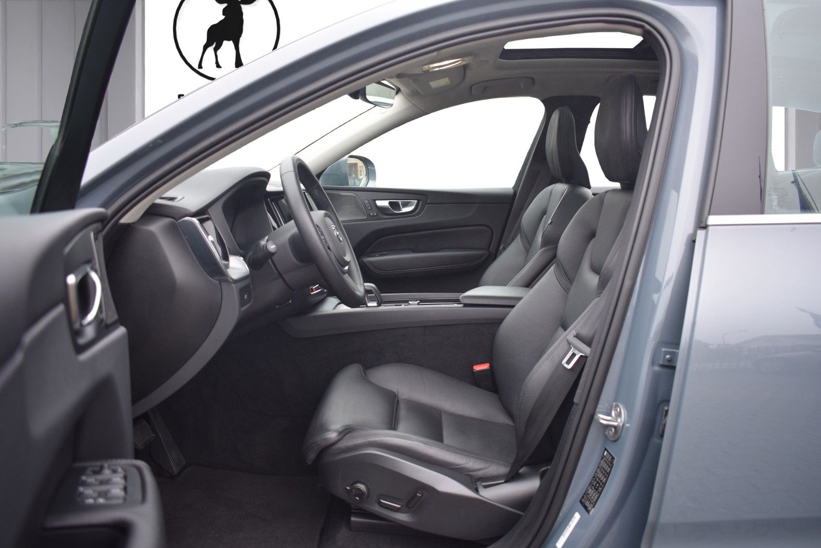Volvo XC60 ULTIMATE - Samsaru's Car Outlet