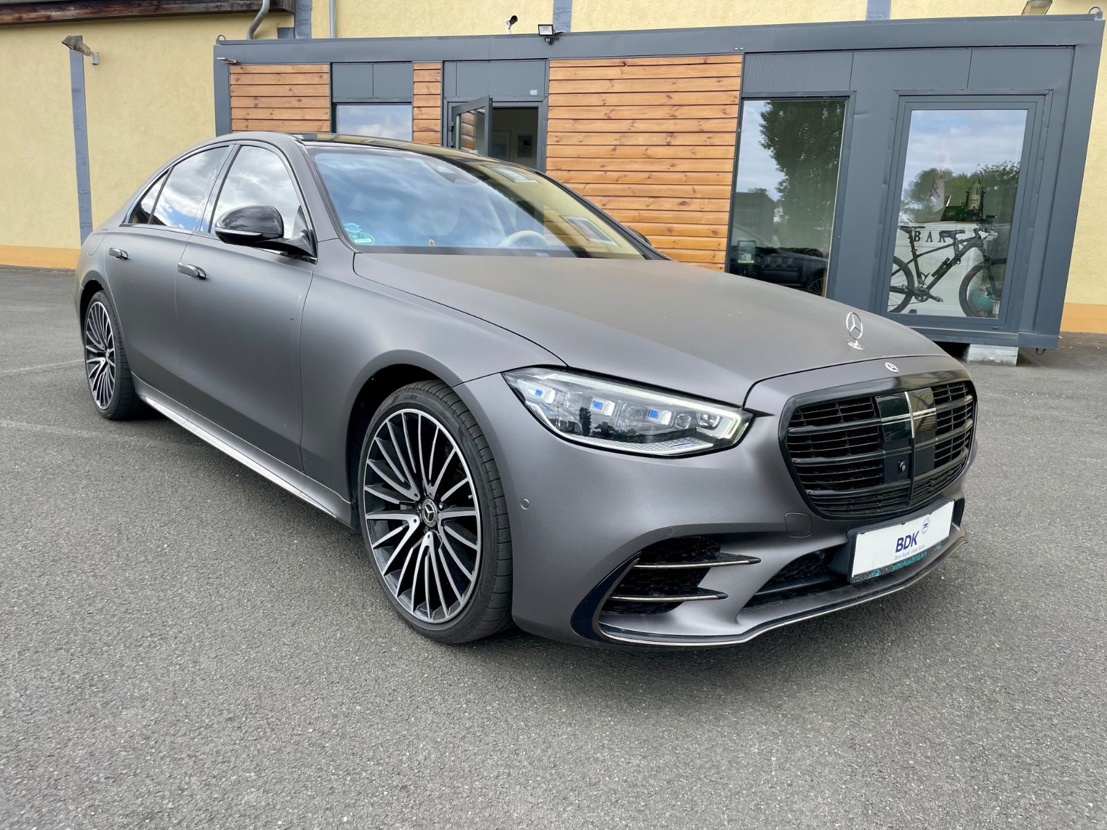 Mercedes-Benz S 580 4Matic AMG Line - Samsaru's Car Outlet