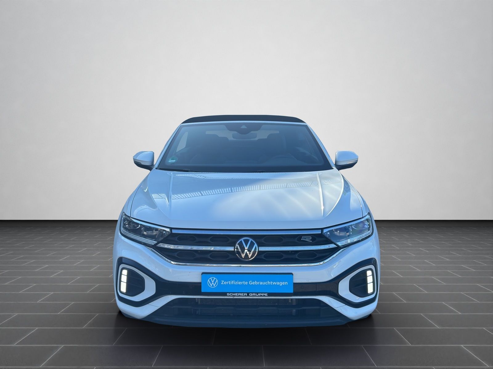 Volkswagen T-Roc R-Line 1.5 TSI PLUS - Samsaru's Car Outlet