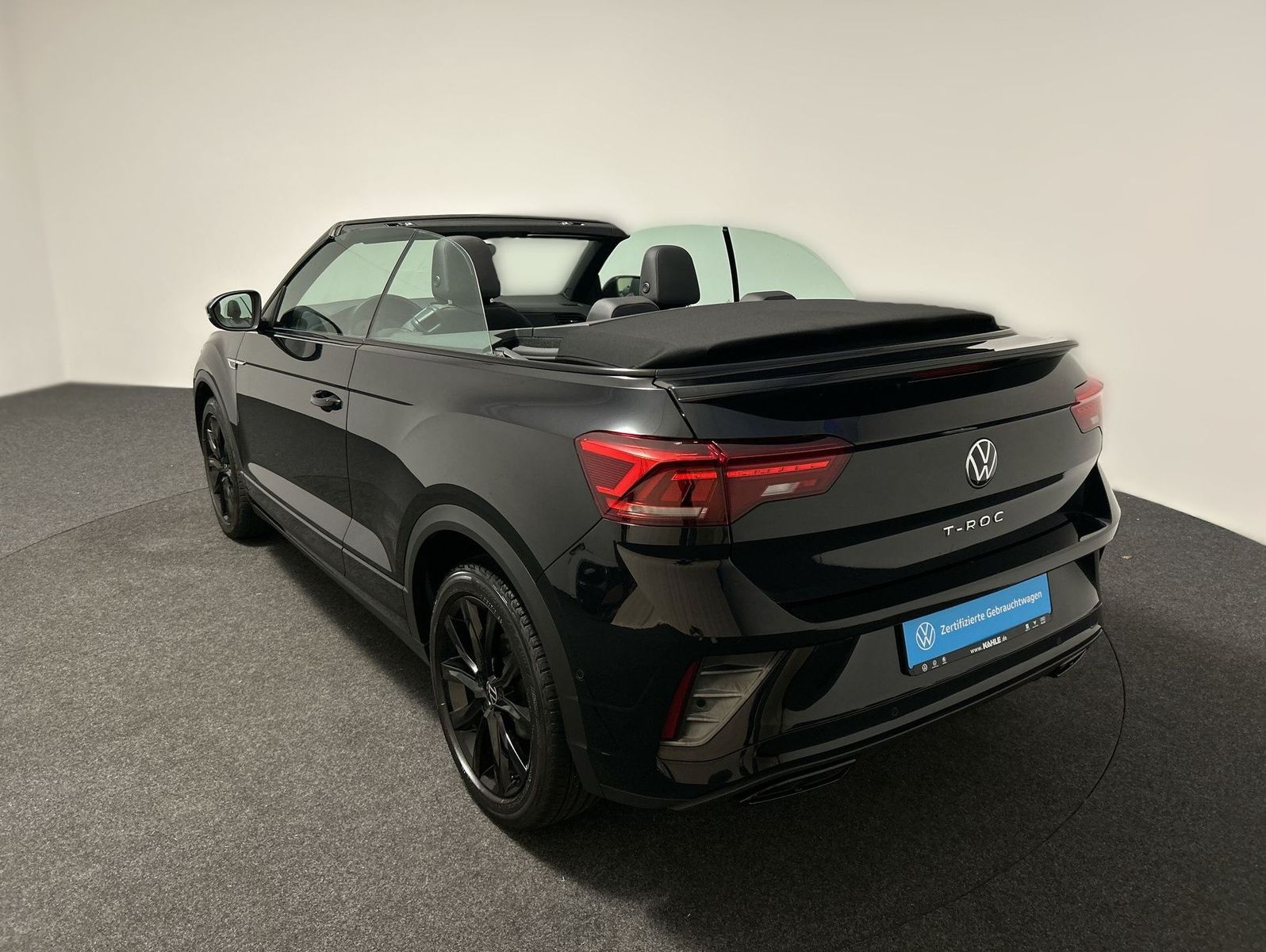 Volkswagen T-Roc 1.5 TSI - Samsaru's Car Outlet