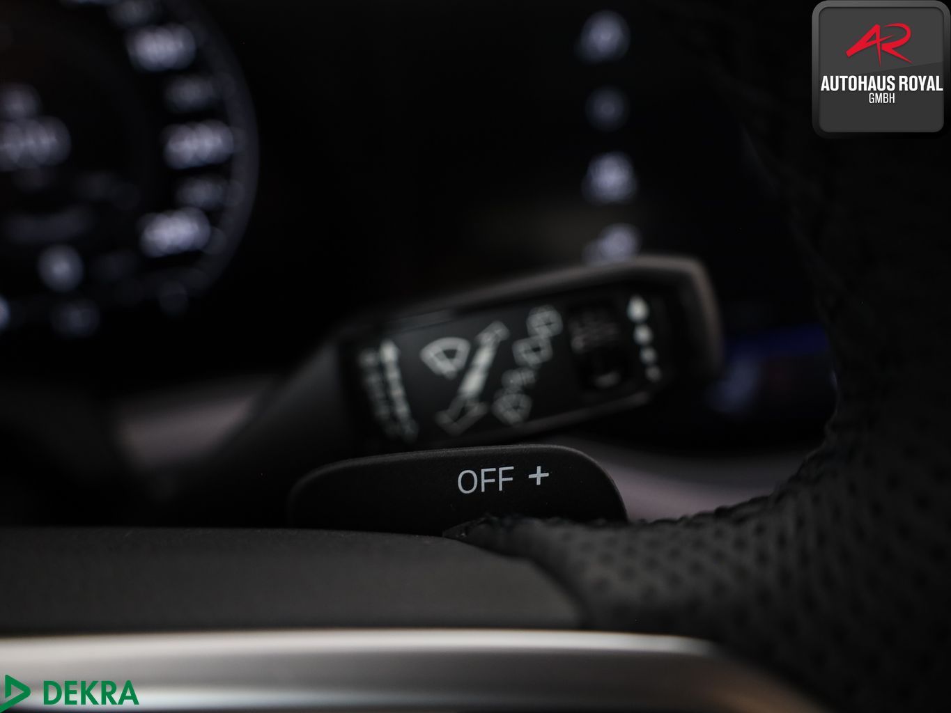 Volkswagen Touareg 3.0 TDI 4M R LINE STANDHZ,DYNAUDIO,360°