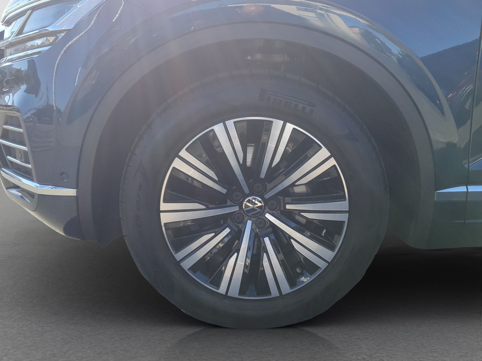Volkswagen Touareg 3.0TDI*AHK*STANDH*MATIRX*LUFT*LEDER*AREA