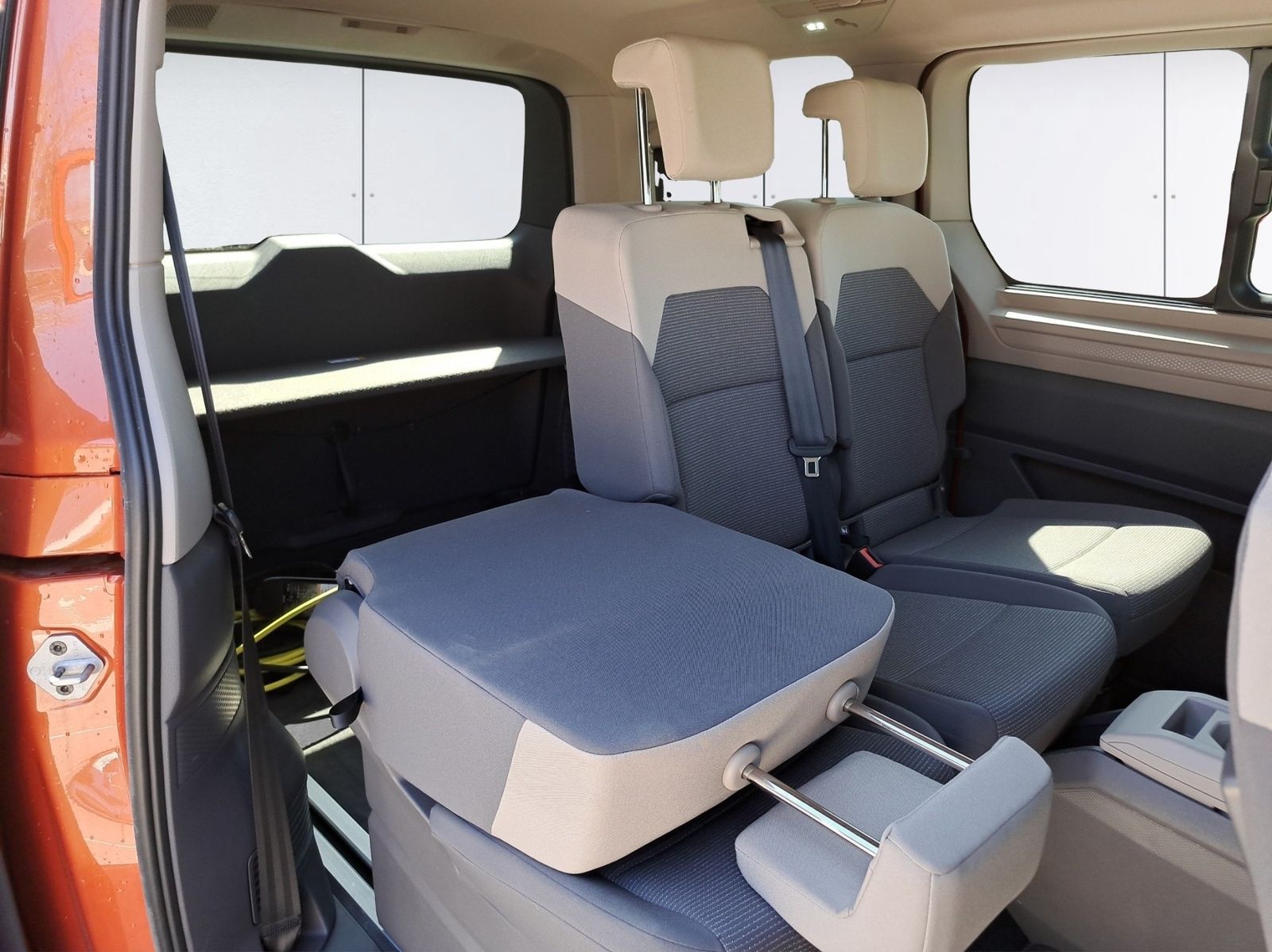 Volkswagen T7 Multivan 1.4 TSI eHybrid - Samsaru's Car Outlet
