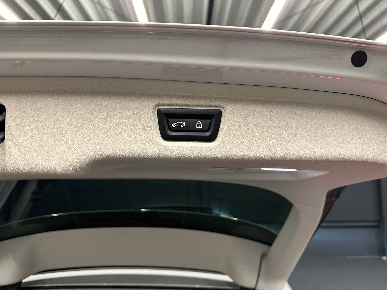 BMW 320d xDrive Sport Line - Samsaru's Car Outlet