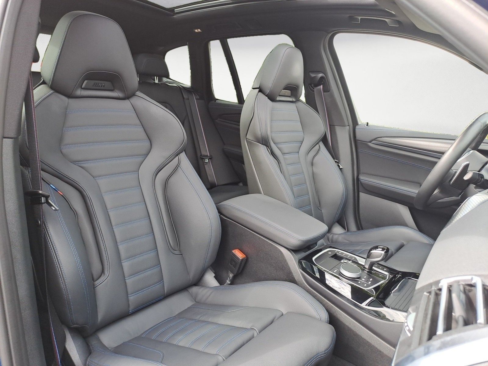 BMW X3 xDrive30i AT M-Sport Pano HeadUp Kamera AHK