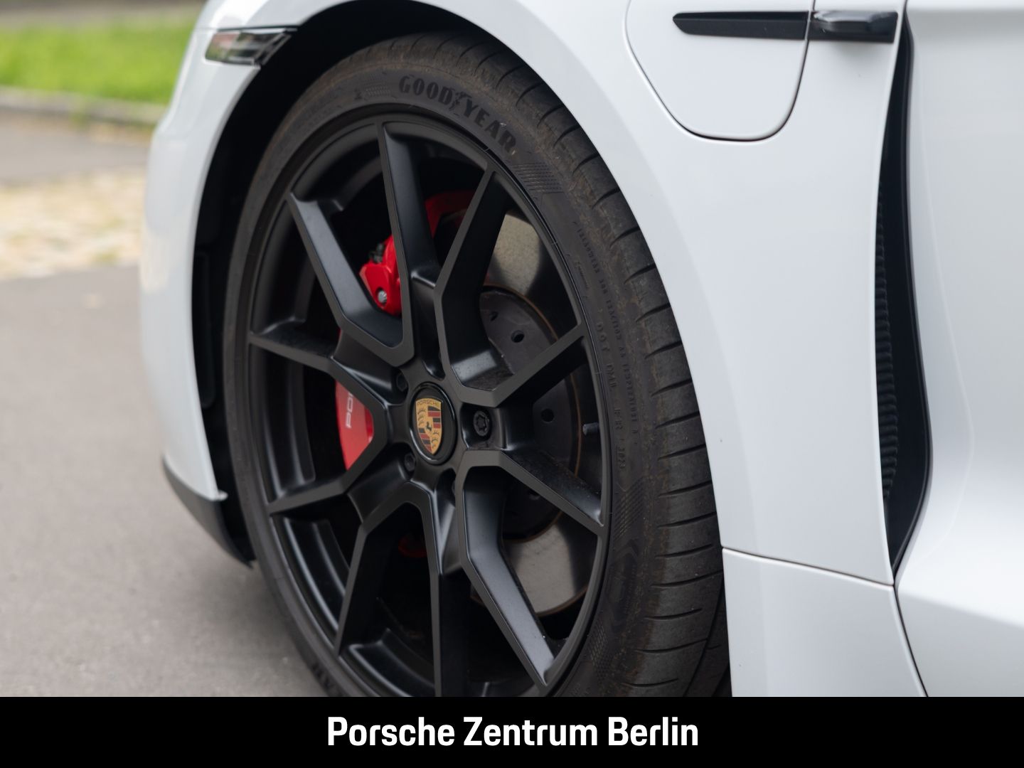 Porsche Taycan GTS Sport Turismo BOSE Luftfederung LED